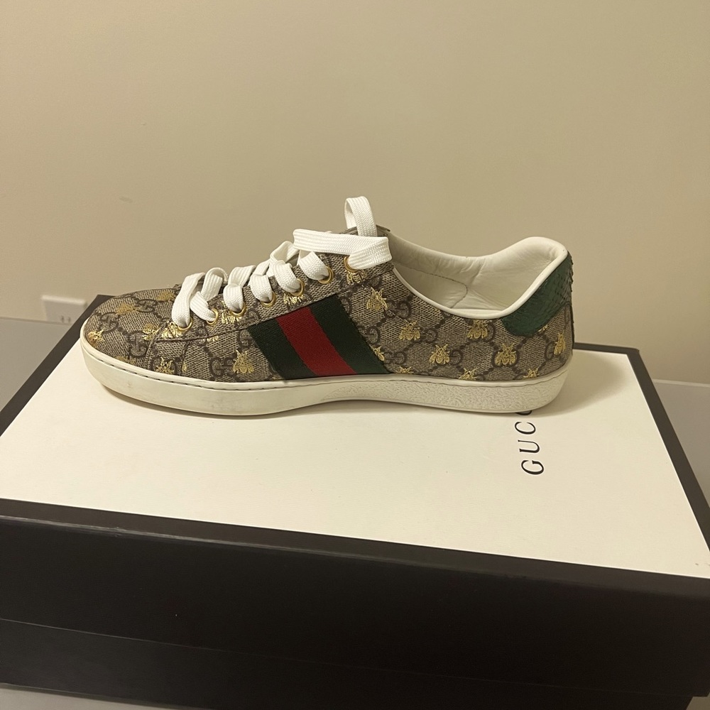 Gucci men’s ace GG supreme sneakers: size 7